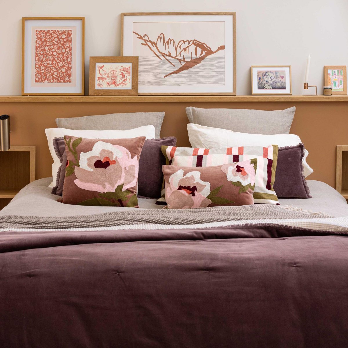 Coussin brodé Jason mousse, VIVARAISE