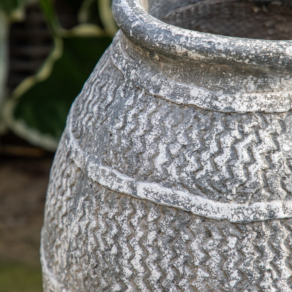 40cm Grey Distressed Cement Vase grey, ÉDITÉ