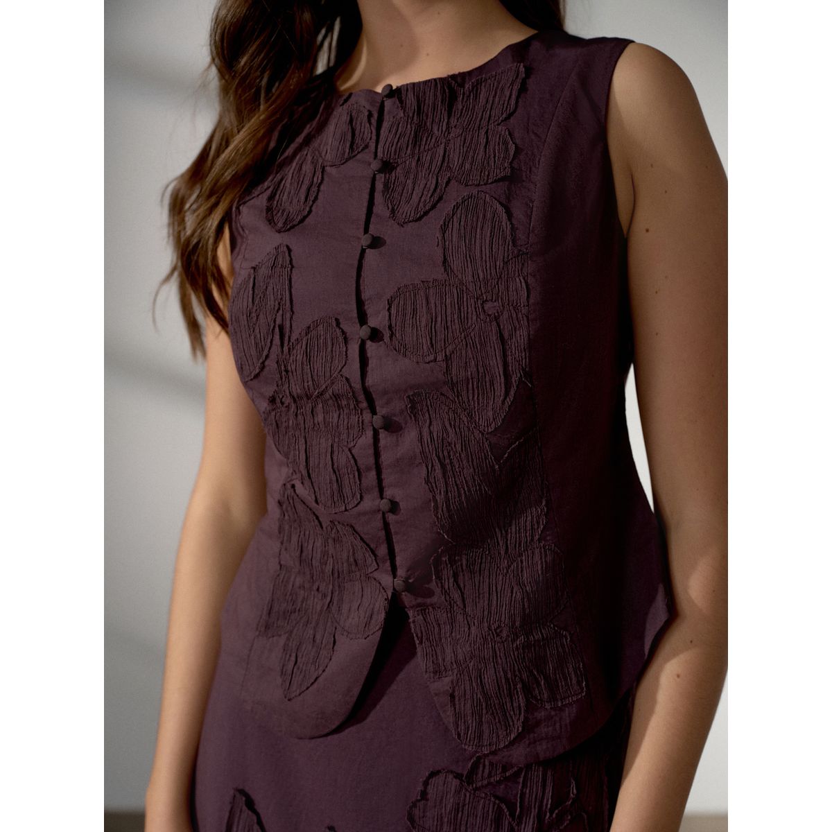 Haut à motif floral appliqué et texturé marron chocolat, NEXT