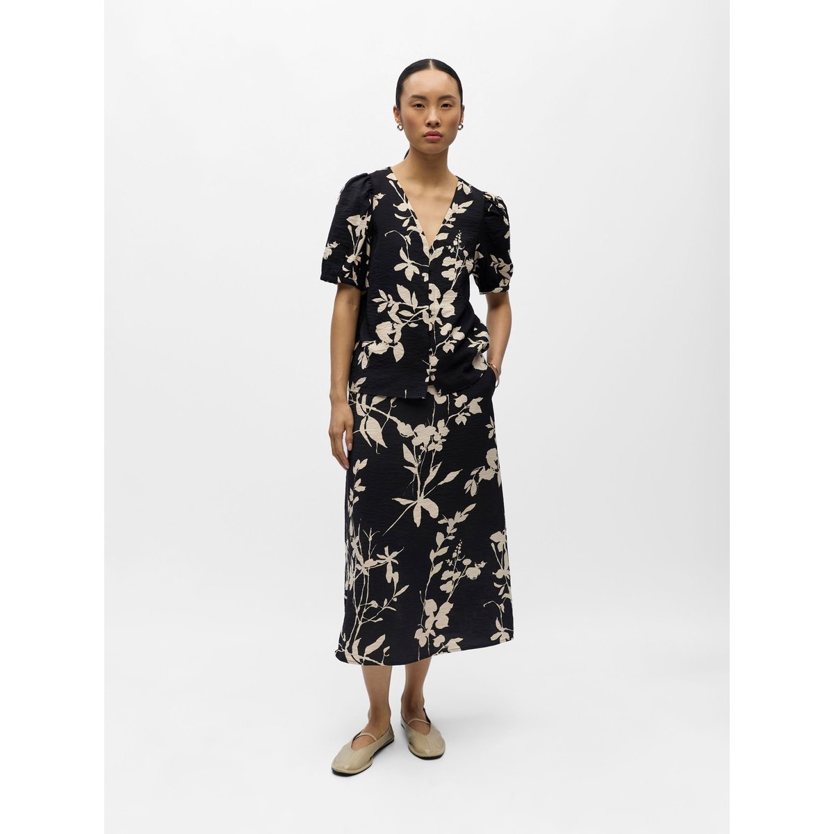 Top black 6, OBJECT