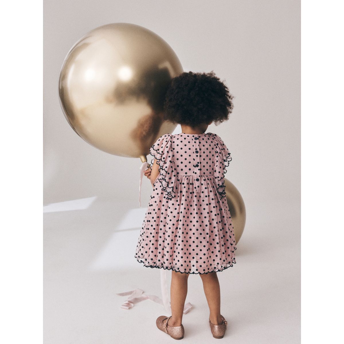 Robe grandes occasions avec manches à volants tache rose pastel, NEXT