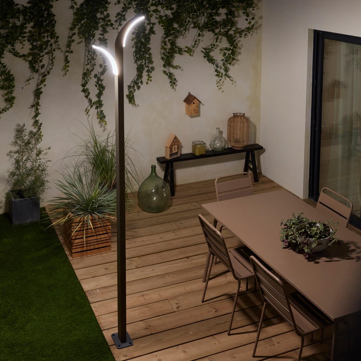 Lampadaire LED en aluminium, LAKKO gris / argent, INSPIRE