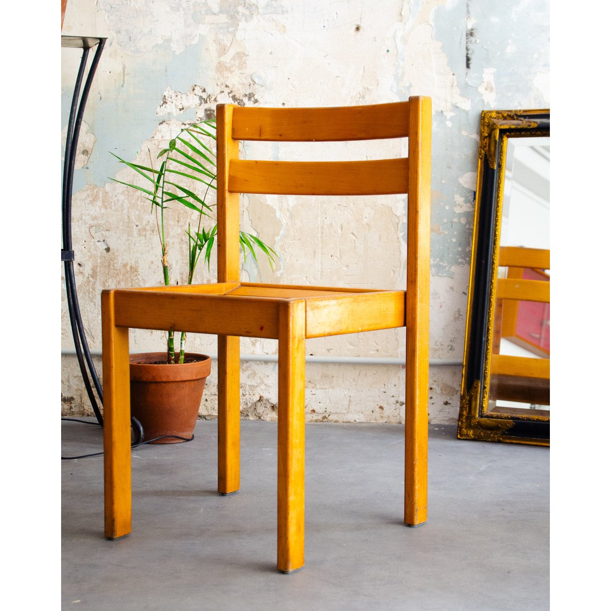 Chaise en bois clair minimaliste Alma N°1539 - Bon état bois clair, DEBONGOUT