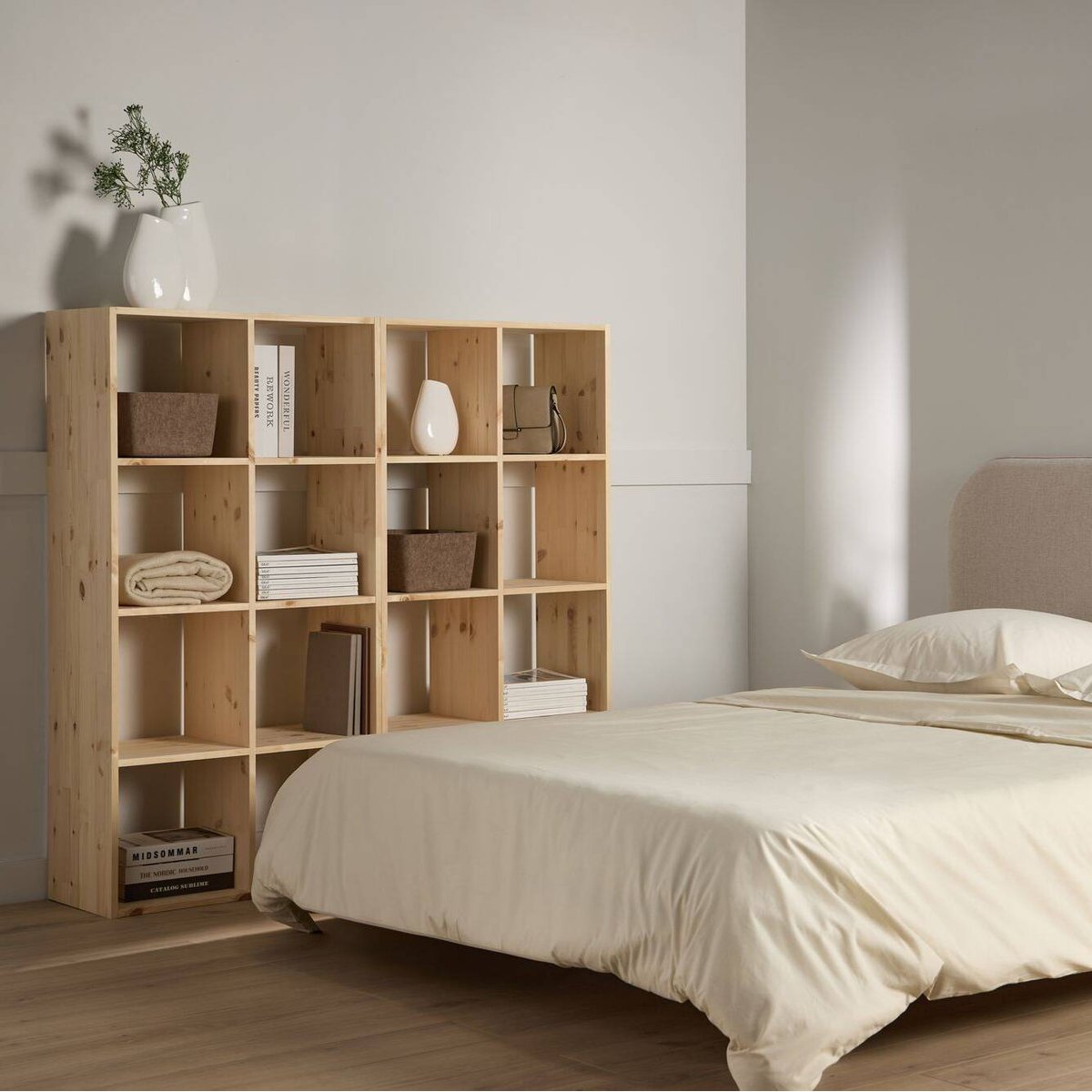 Etagère bois massif 16 cases - ELIO couleur unique, CAMIF