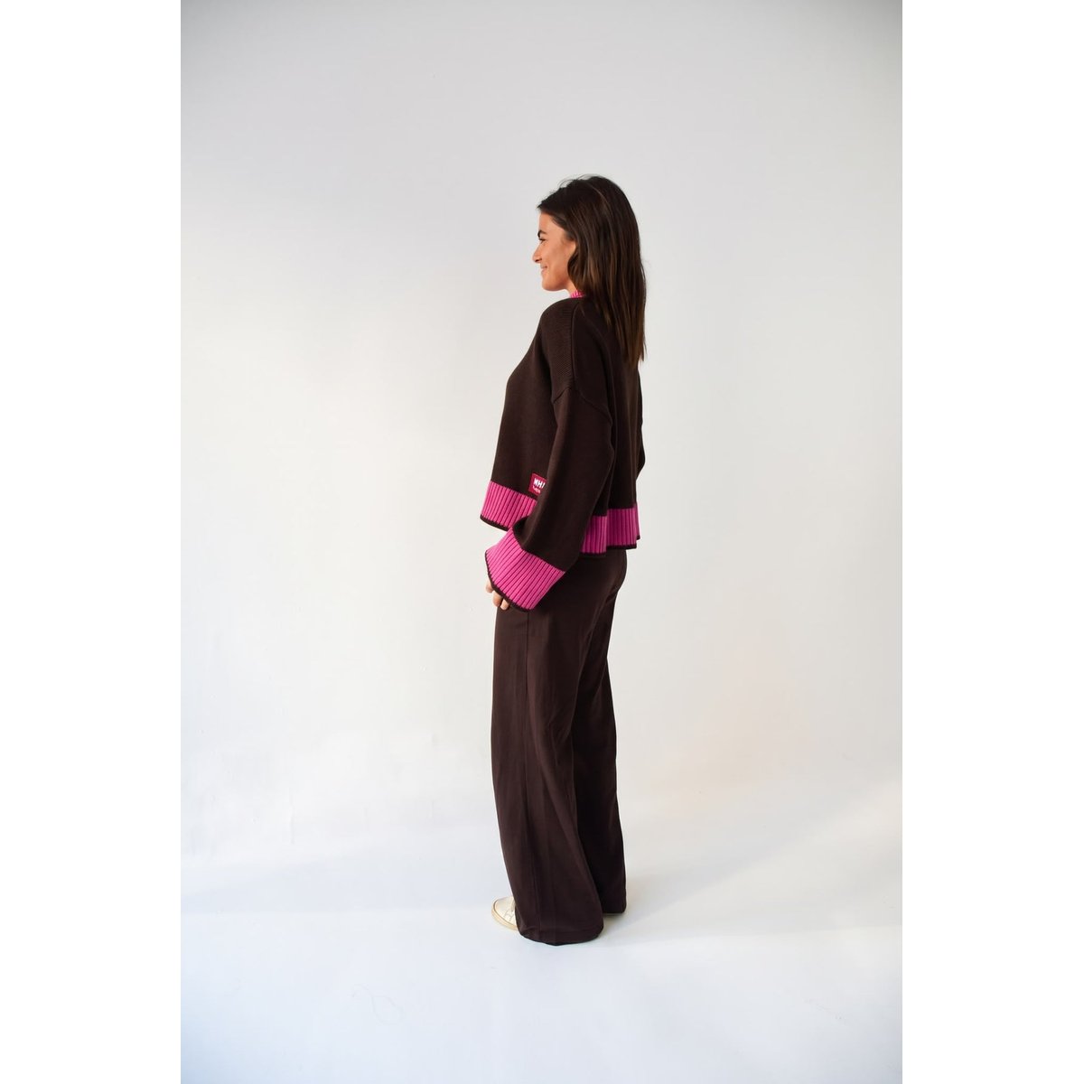 Pull col montant bords contrastés BRUNA marron / rose, MINDTRAVELER