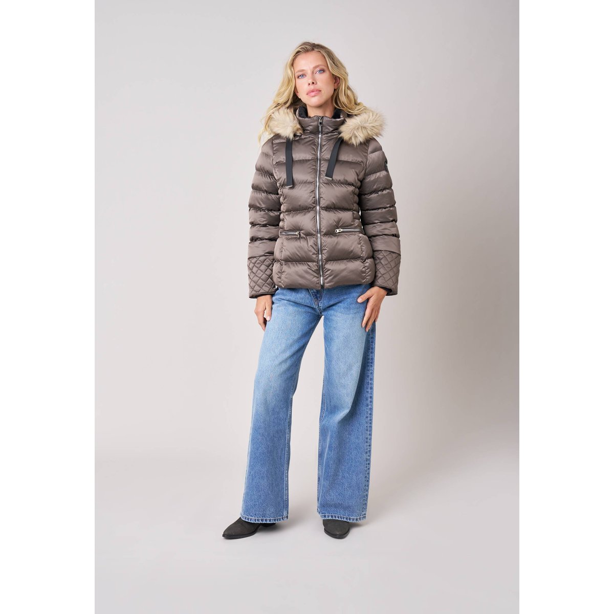 Doudoune femme avec capuche imitation fourrure GINNIE taupe, DEELUXE