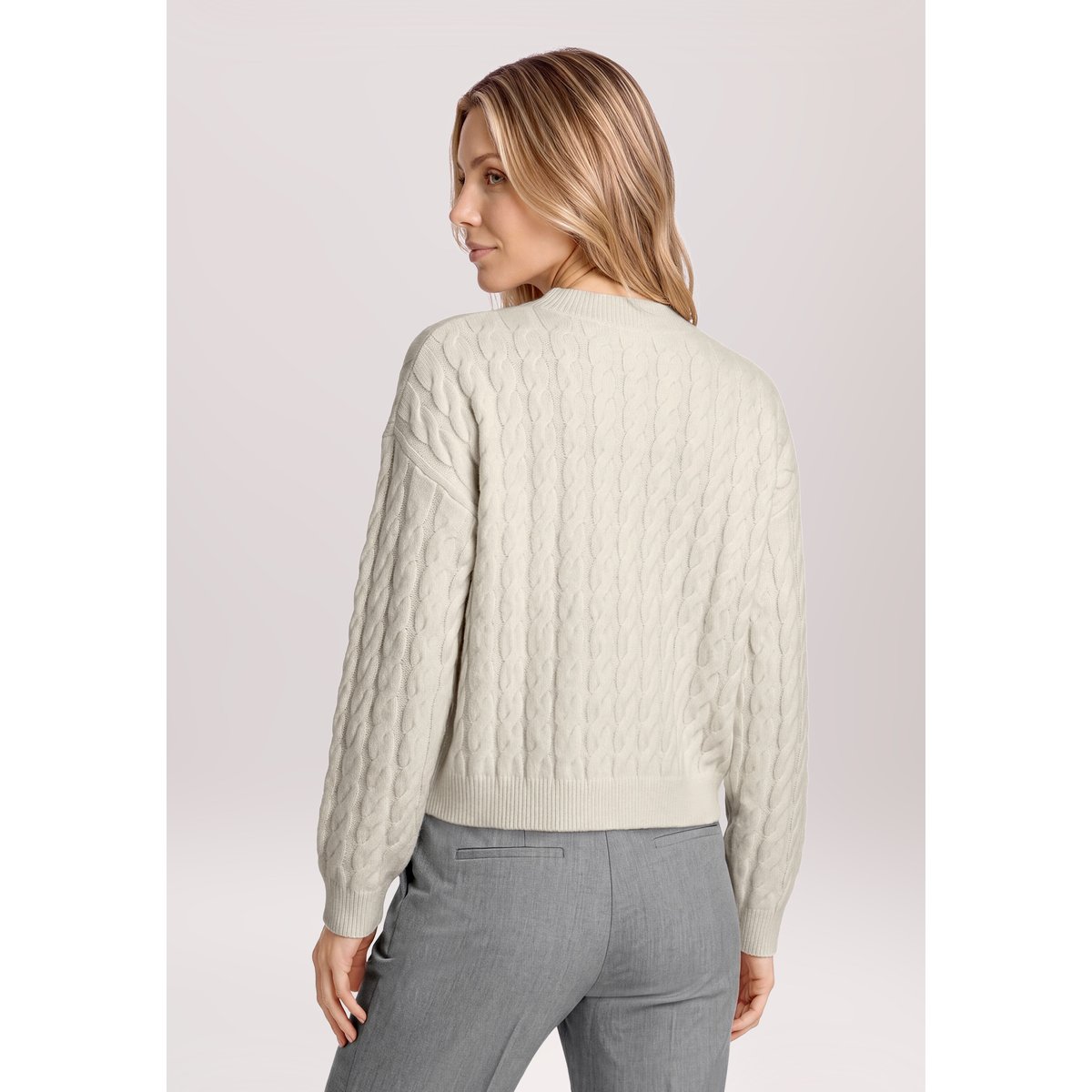 Pull-over en maille à teneur en fil fantaisie white sand, BETTY & CO