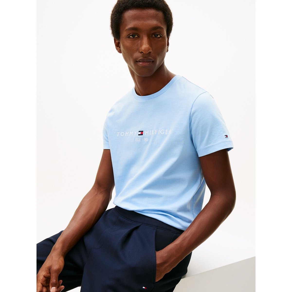 Strak T-shirt van jersey met geborduurd logo lichtblauw, TOMMY HILFIGER