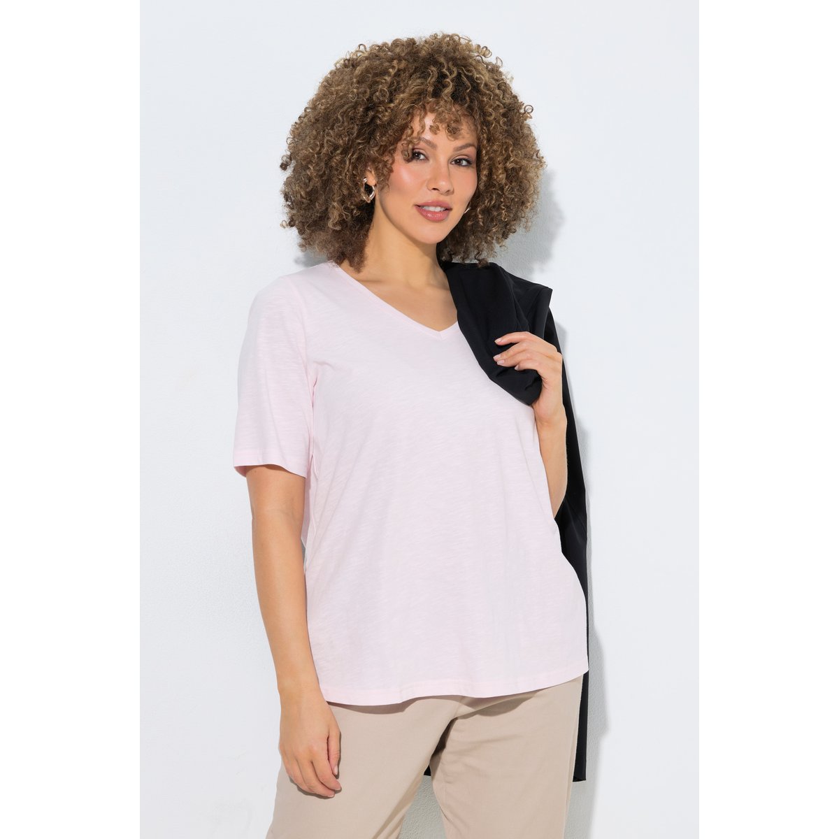 T-shirt avec décolleté en V et rose tendre, ULLA POPKEN
