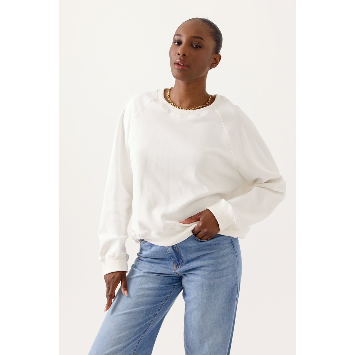 Sweat ALIONE manches longues col rond manches raglan coupe droite white, ARTLOVE