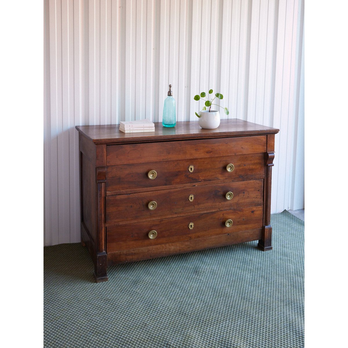 Commode empire en bois massif Garance N°769 - Bon état bois foncé, DEBONGOUT
