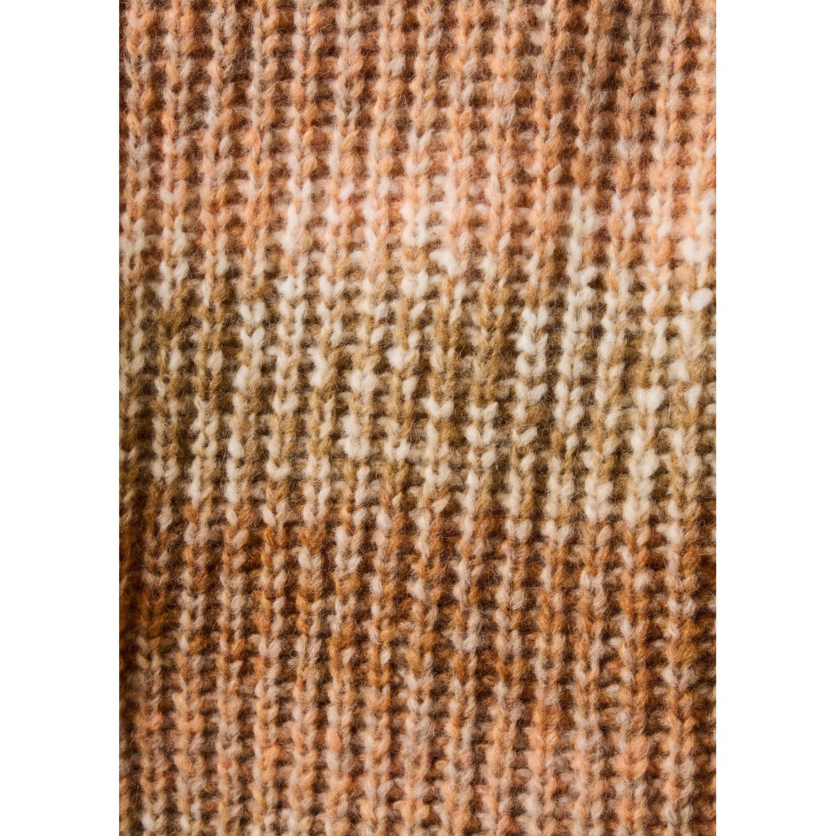 Pull col V en laine mélangée beige / camel, LA FEE MARABOUTEE