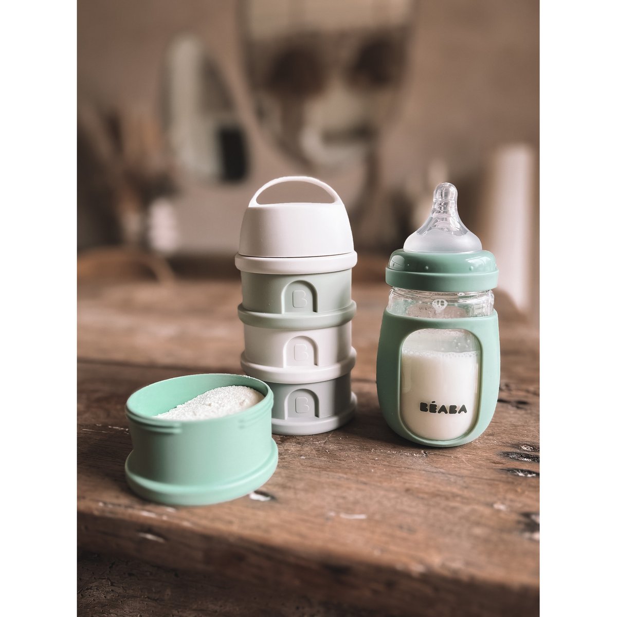 Biberon verre + housse silicone 2 en 1 vert sauge, BEABA