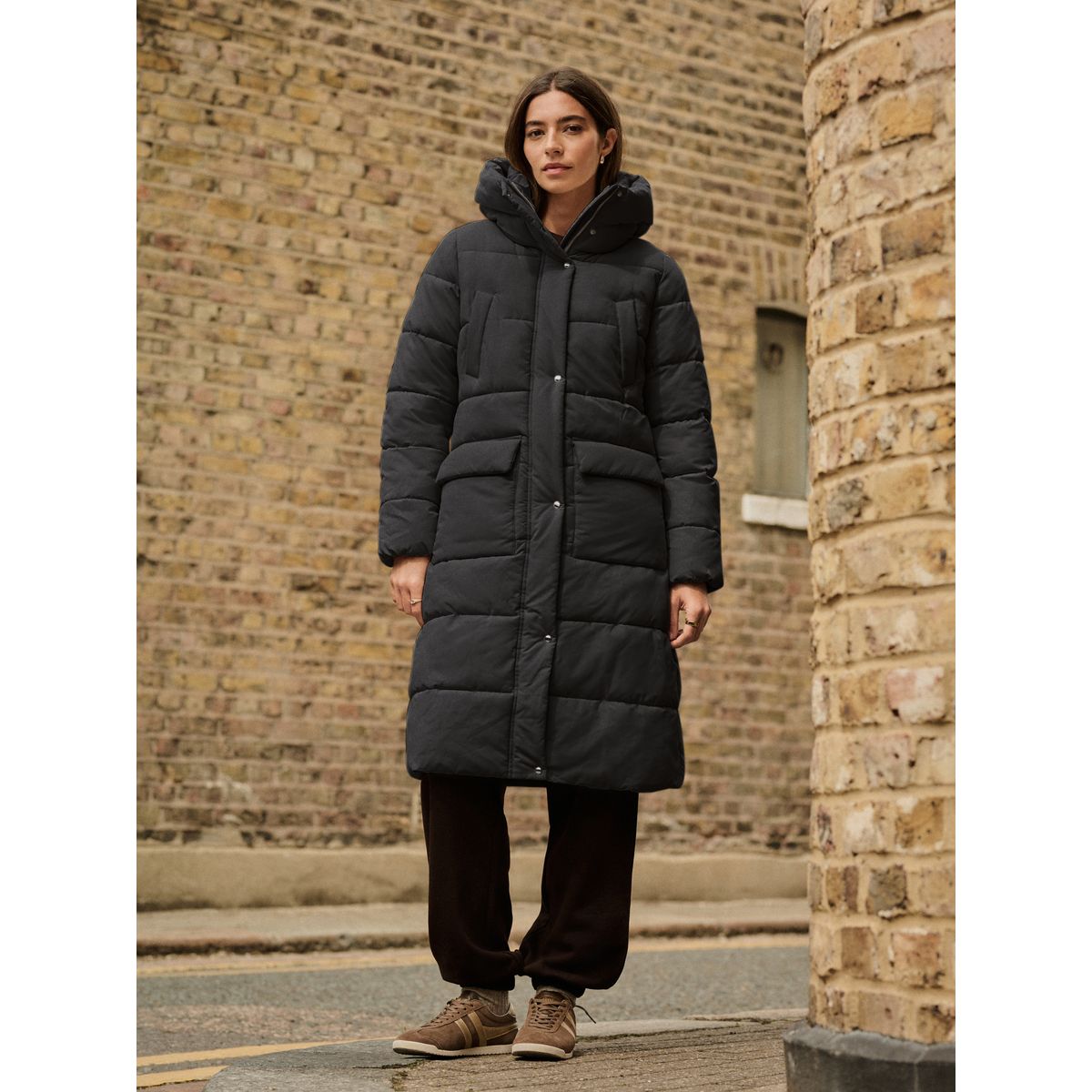 Manteau long matelassé à capuche déperlant noir, NEXT