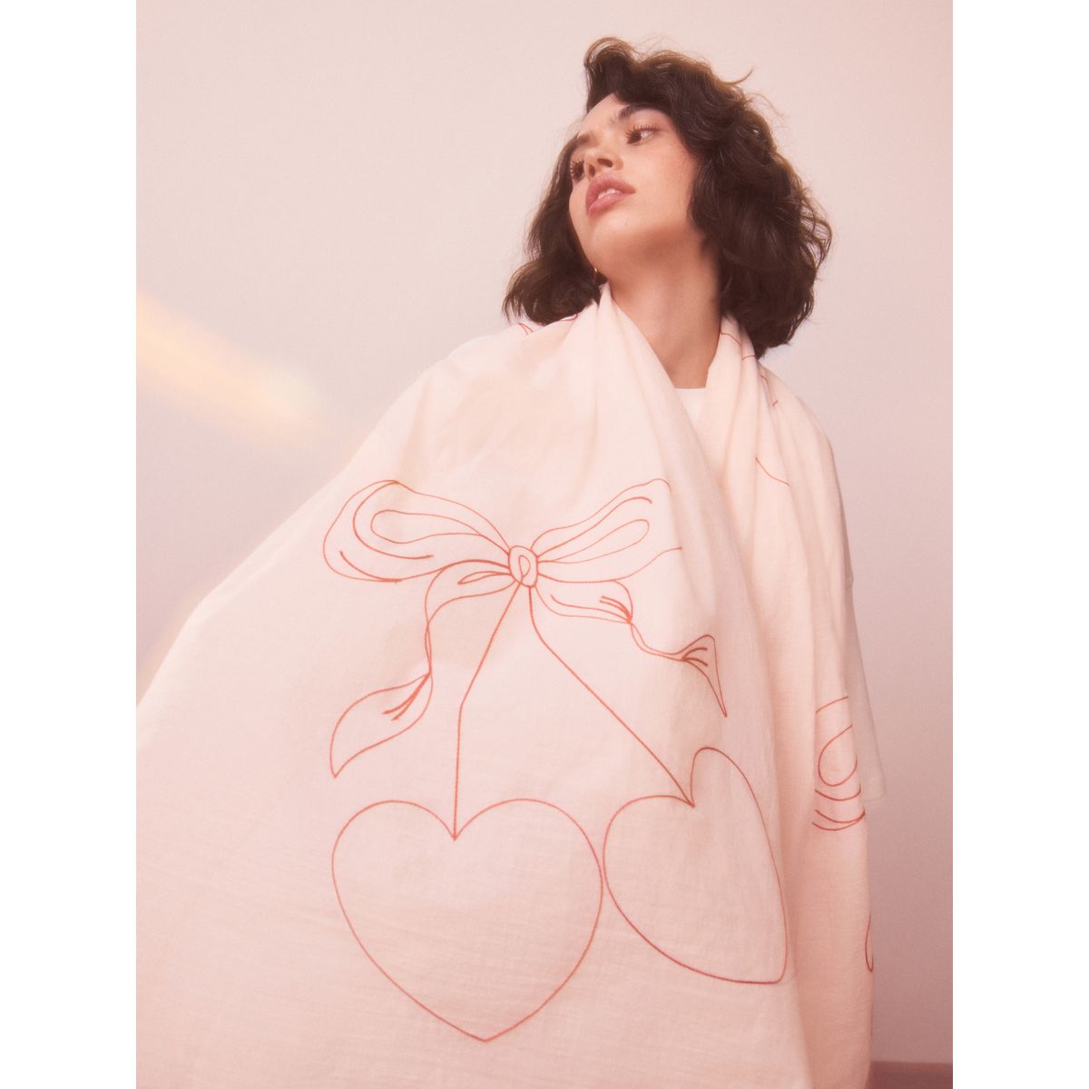 Foulard léger brodé saint-valentin rose, NEXT