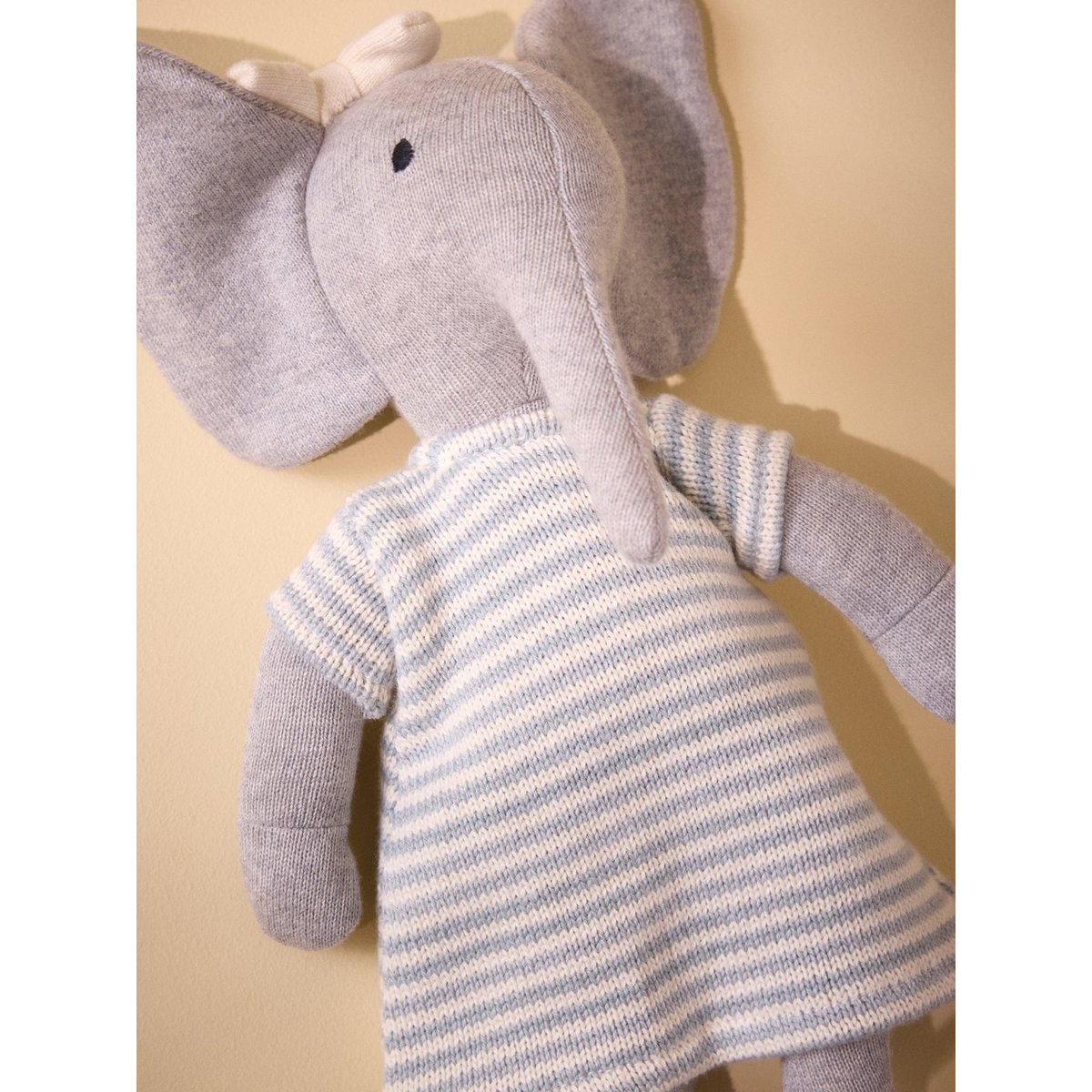 Peluche éléphant en tricot avec robe en point mousse gris, CYRILLUS