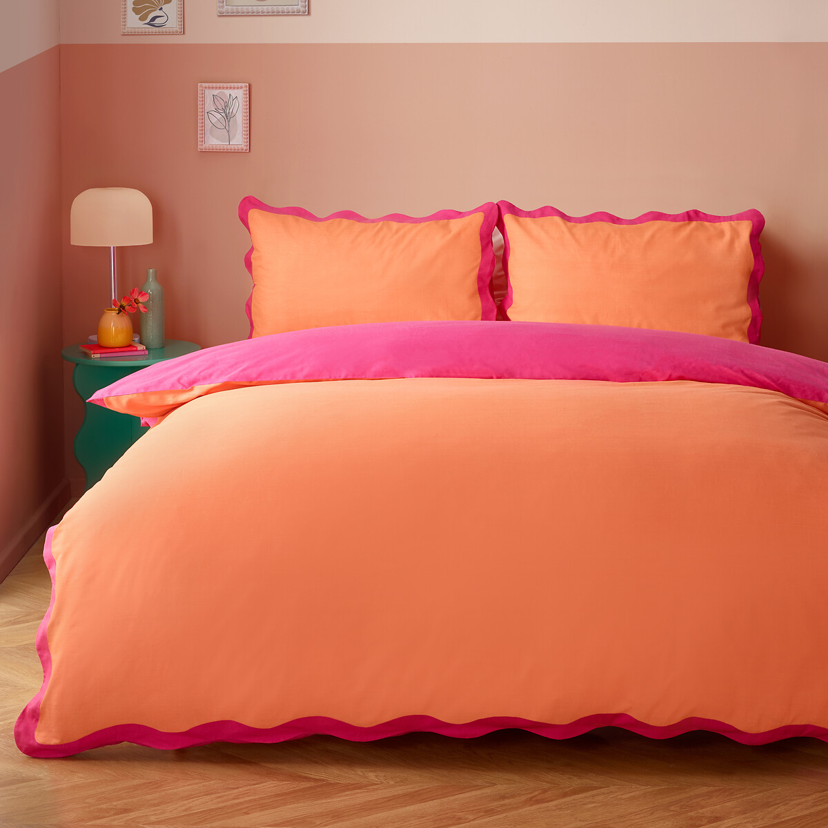 Wiggle Scallop Duvet Cover and Pillowcase Set coral/pink, FURN.