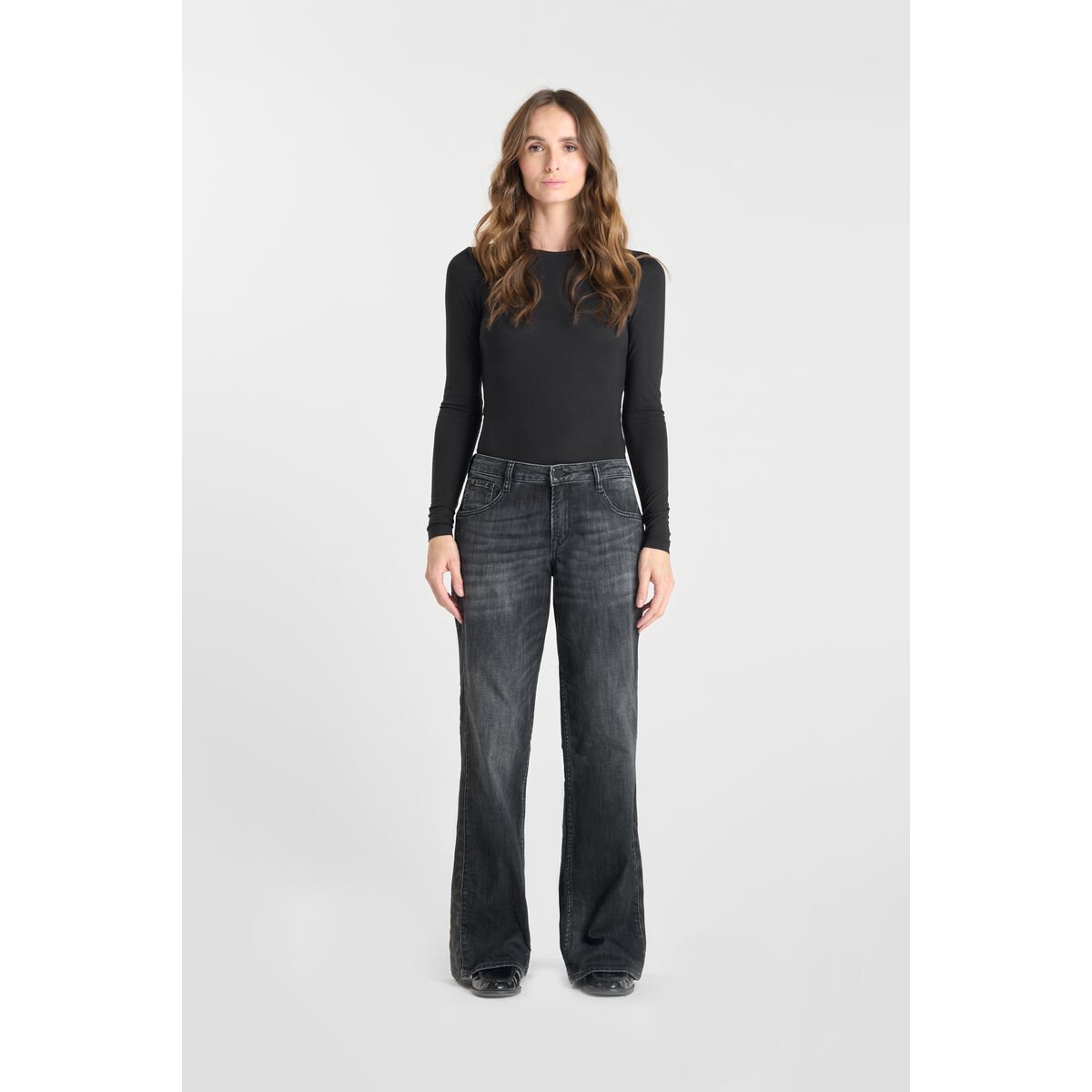 Jeans flare wide leg , longueur 34 black, LE TEMPS DES CERISES