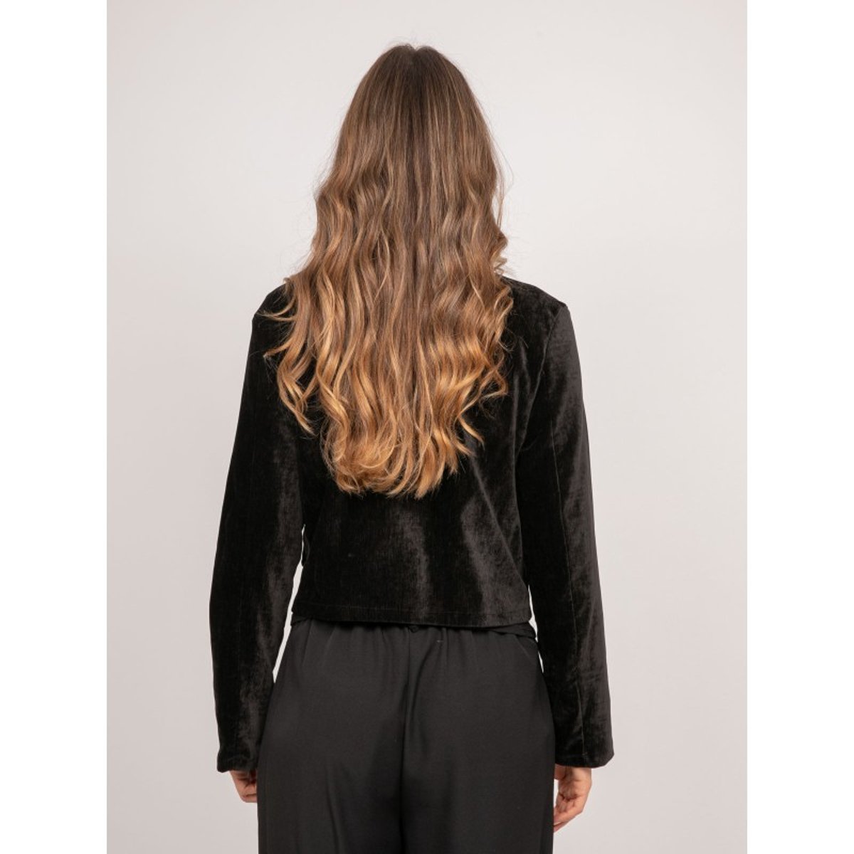 Veste Courte Effet Velours Boutons Bijoux Uxelle noir, DONA LISA