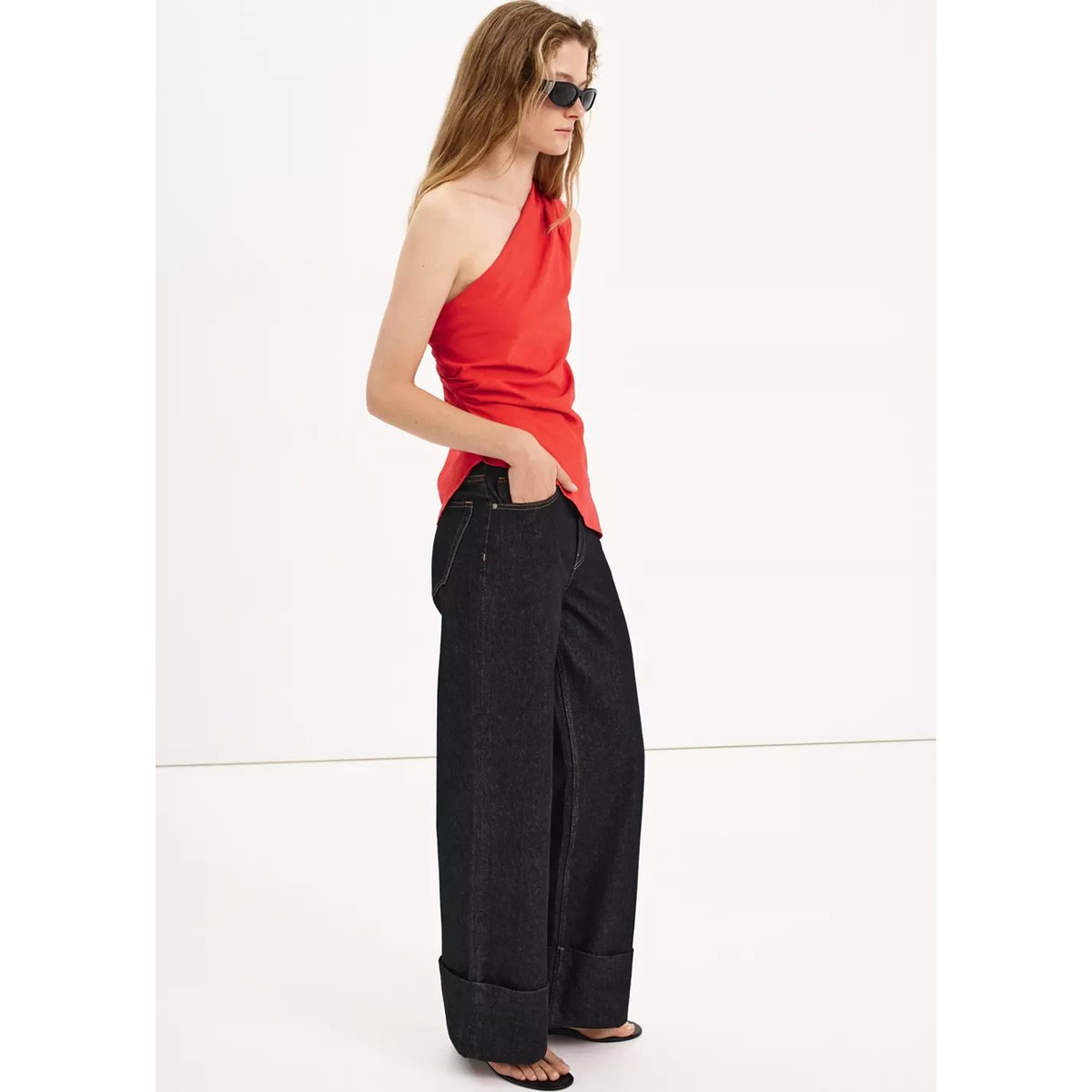 Top asymétrique détail drapé rouge, MANGO