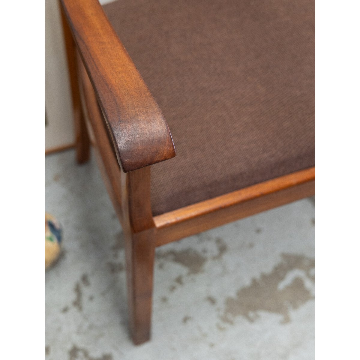 Joli fauteuil en bois Jakob N°1342 - Bon état bois foncé, DEBONGOUT