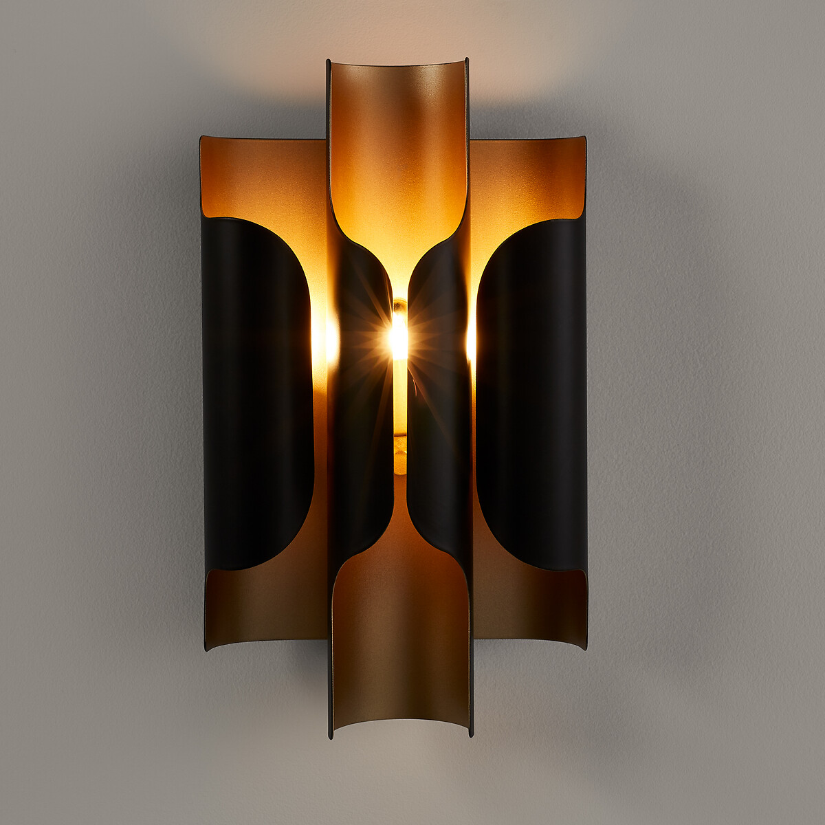 Wandlamp in metaal ijzer, Henrio zwart, AM.PM