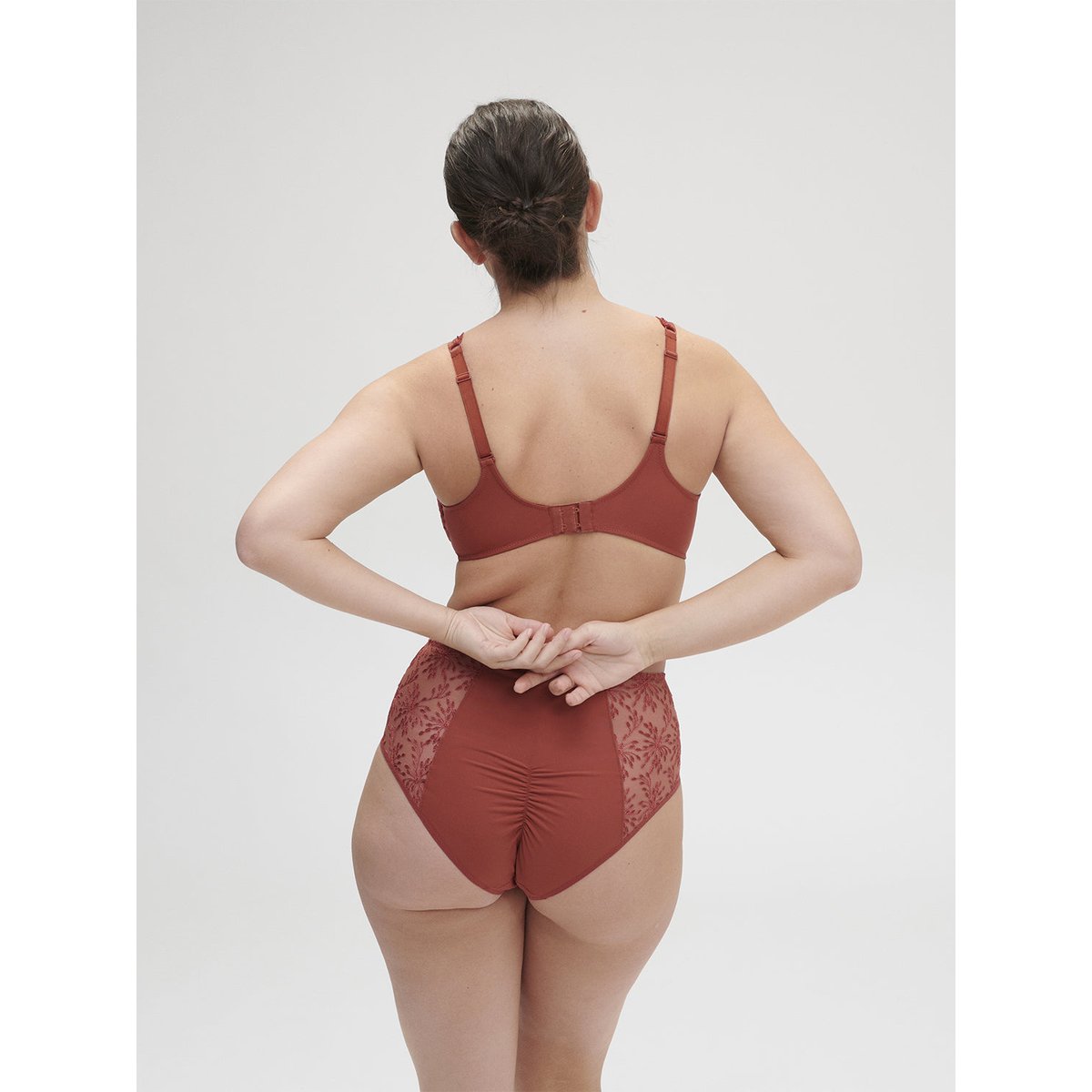 Soutien-gorge avec armature emboitant, SINGULIÈRE marron, SIMONE PERELE