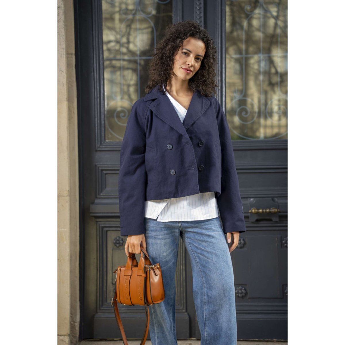 Manteau trench en coton marine uni avec une coupe droite et un col à revers bleu foncé, LEVI'S