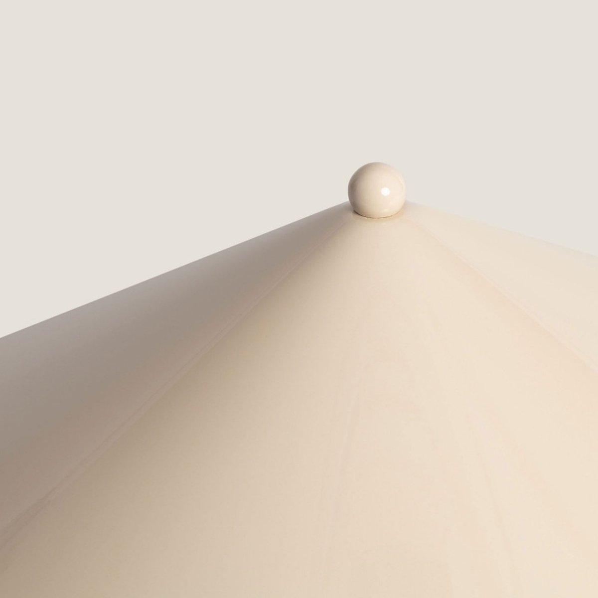Lampe à poser conique en métal- VERA beige, DRAWER