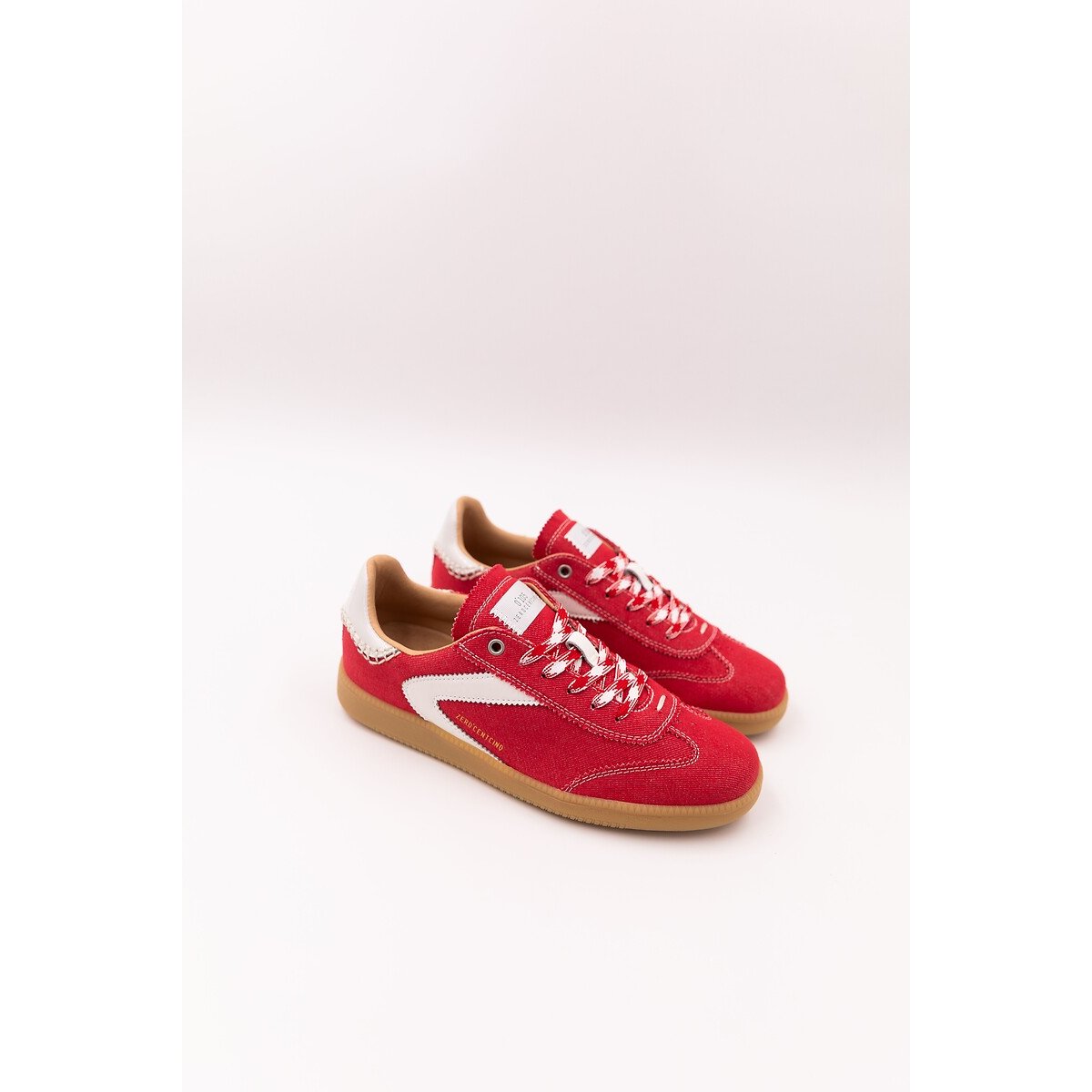 Baskets en toile Nova rouge, ZERO 105