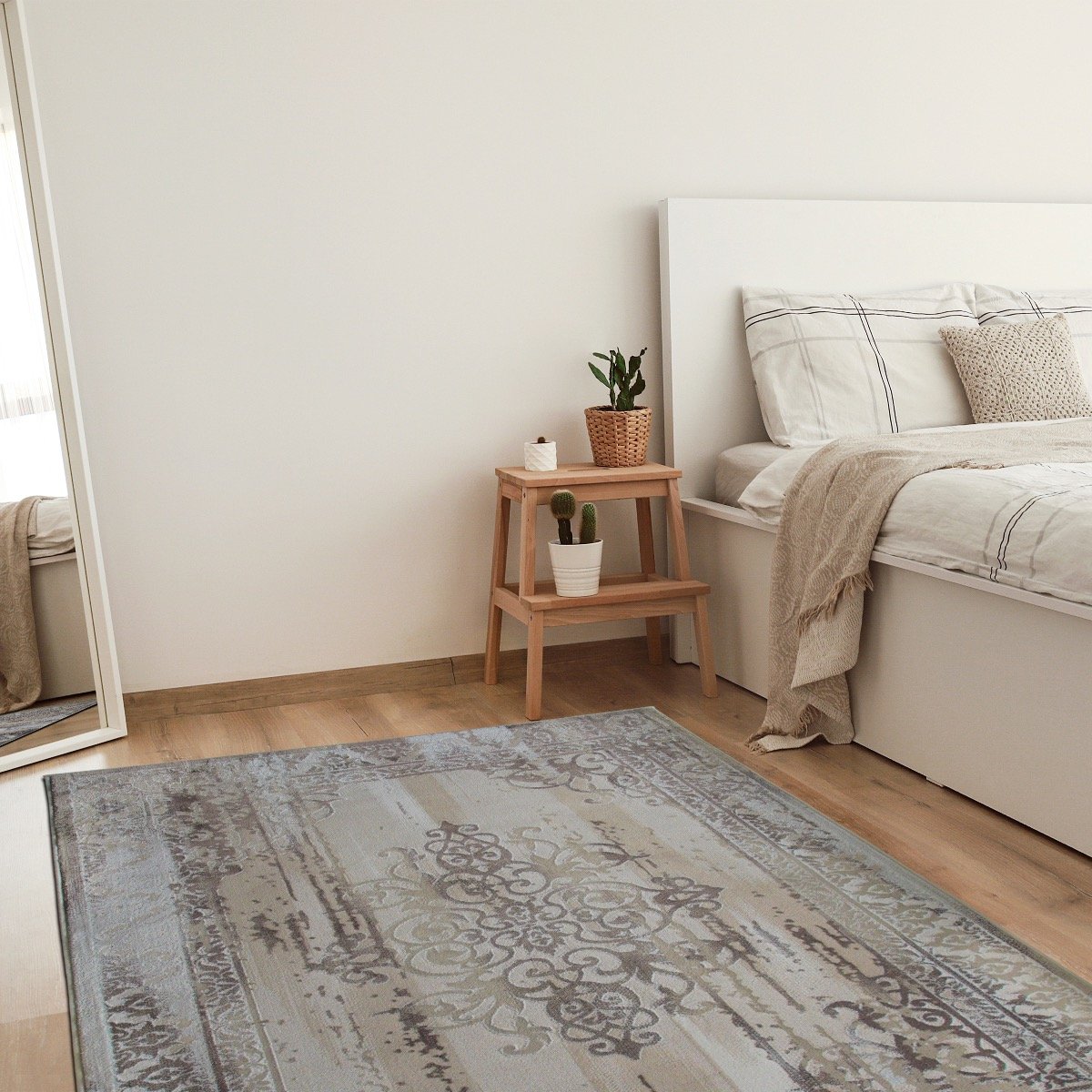 Tapis vintage motif médaillon GOYAVE MEDAILLON beige, THE DECO FACTORY