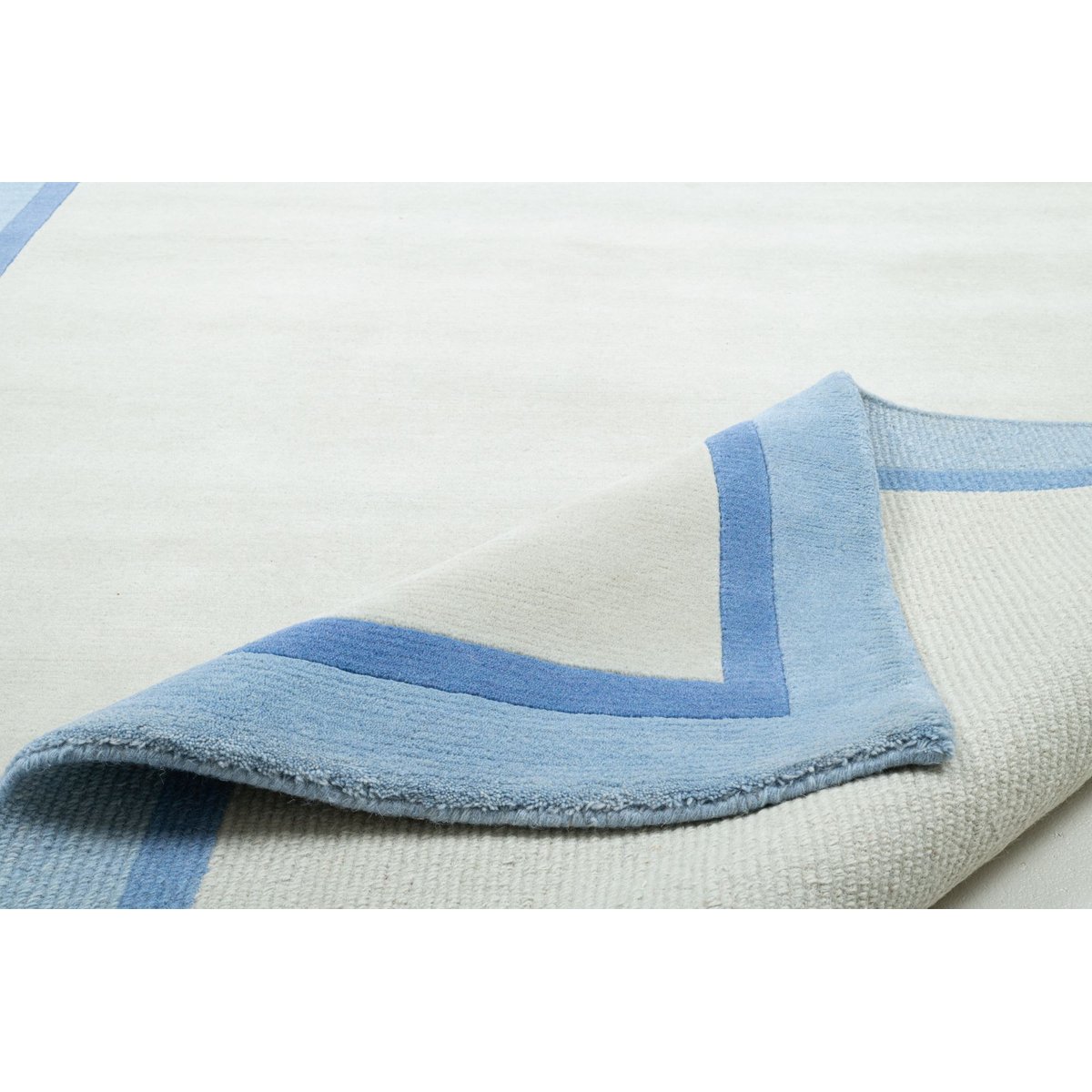 Tapis noué à la main en laine vierge et viscose bleu & beige, THEKO
