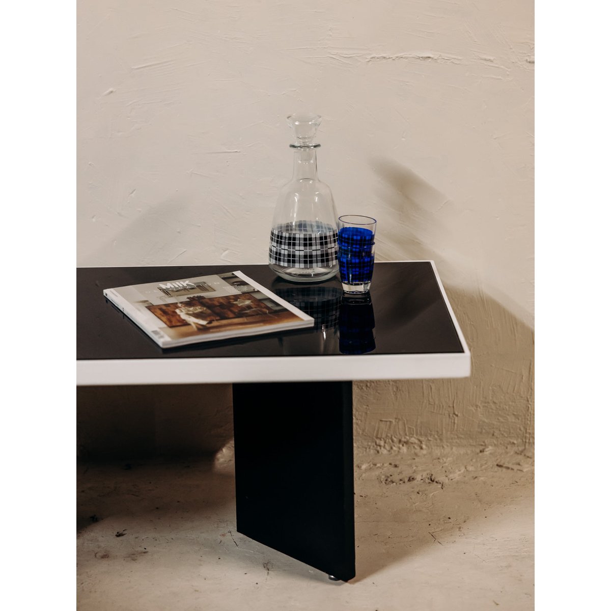 Table basse au verre fumé noir Donna N°1568 - Bon état fumé, DEBONGOUT