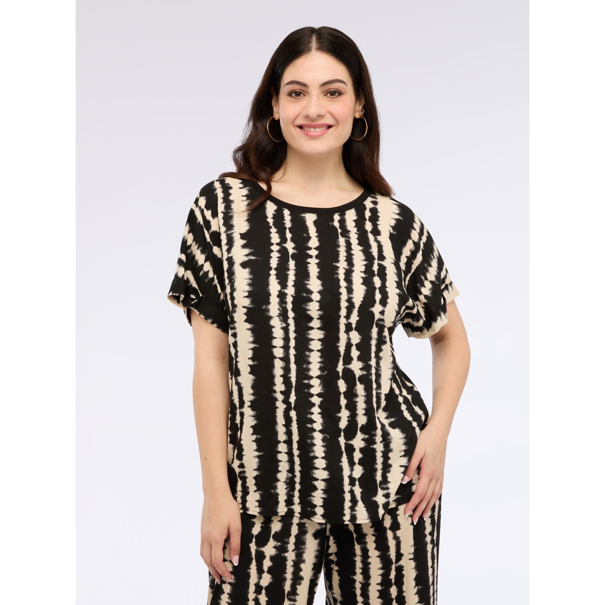 T-shirt avec impression sur le devant noir, FIORELLA RUBINO