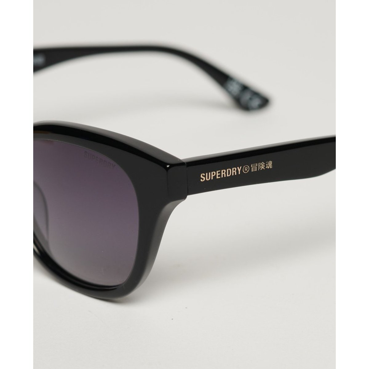 Lunettes de soleil SDR Britanny noir/fumé dégradé, SUPERDRY