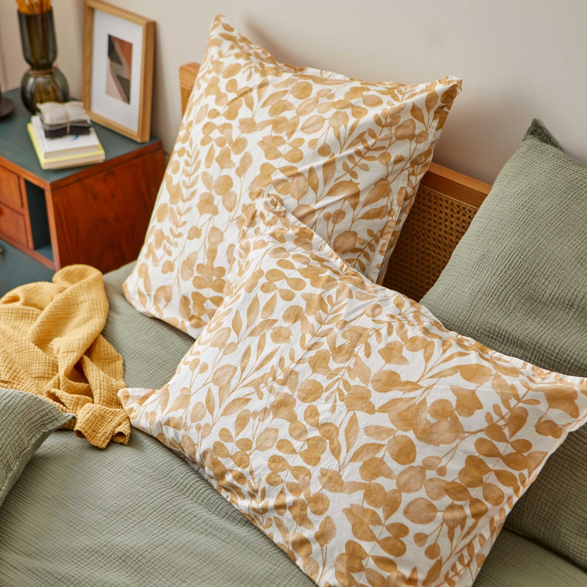 Taie d'oreiller en percale de coton lavé, HERBIER DÉLICAT caramel, BLANC CERISE