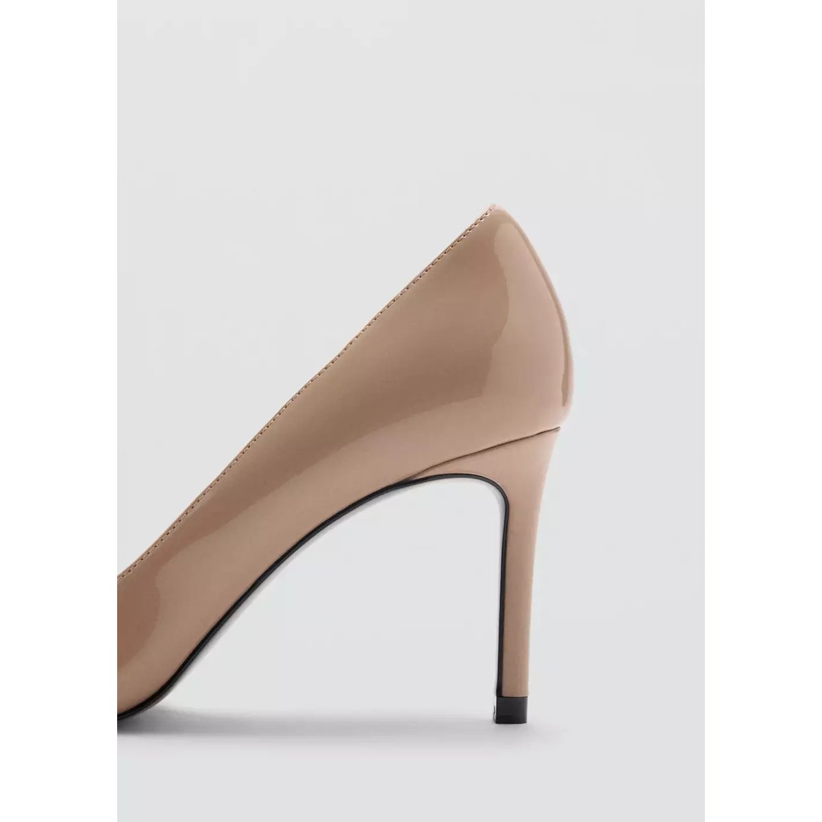 Chaussures à talon en cuir vernis nude, MANGO