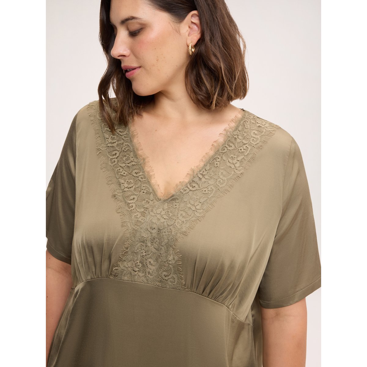 Blouse avec détails en dentelle verde militare, FIORELLA RUBINO