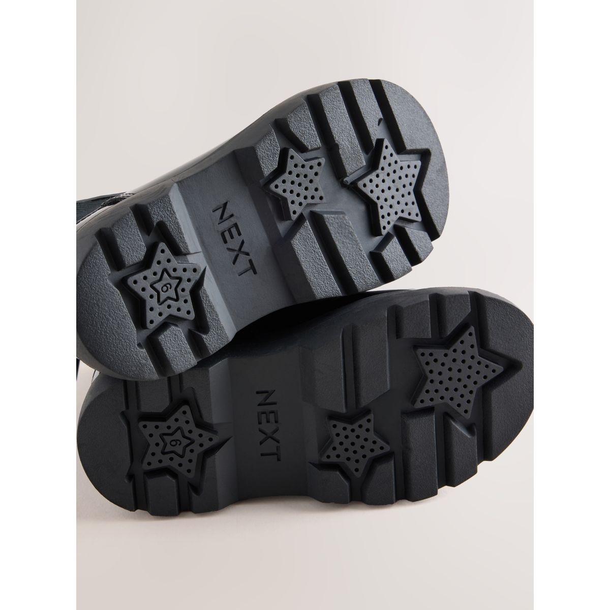 Bottines chelsea avec semelle épaisse noir, NEXT