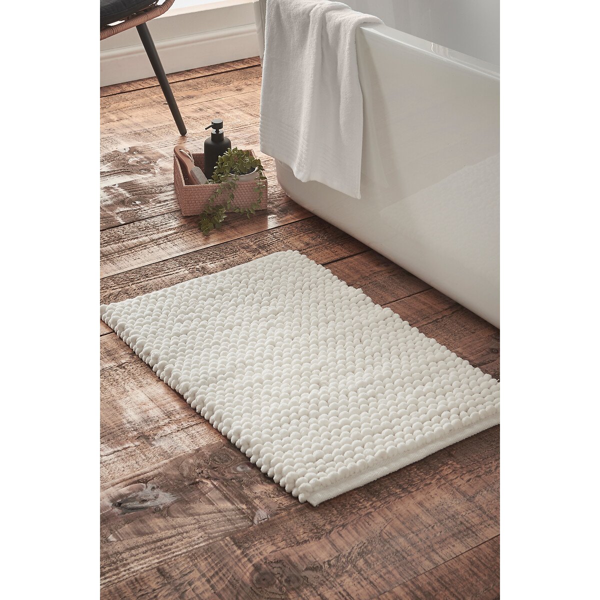 Aspen Bobble Bath Mat white, BIANCA FINE LINENS