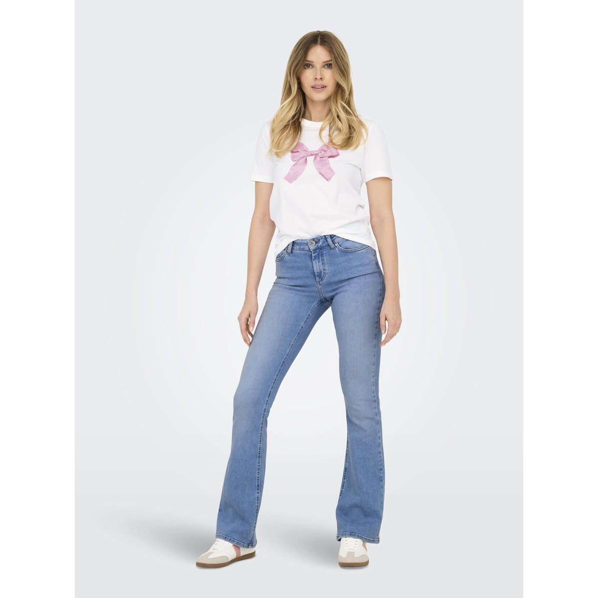 Jean flared ONLBLUSH Taille moyenne Flared Fit Jeans special bright blue denim, ONLY