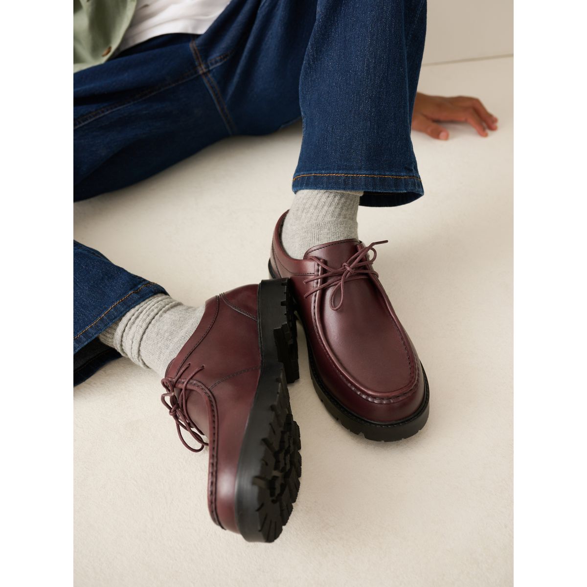 Chaussures à lacets avec plastron en cuir rouge bordeaux, NEXT