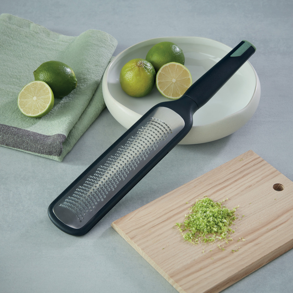 Râpe à main fine avec étui de protection - REFINEST noir, RICHARDSON SHEFFIELD