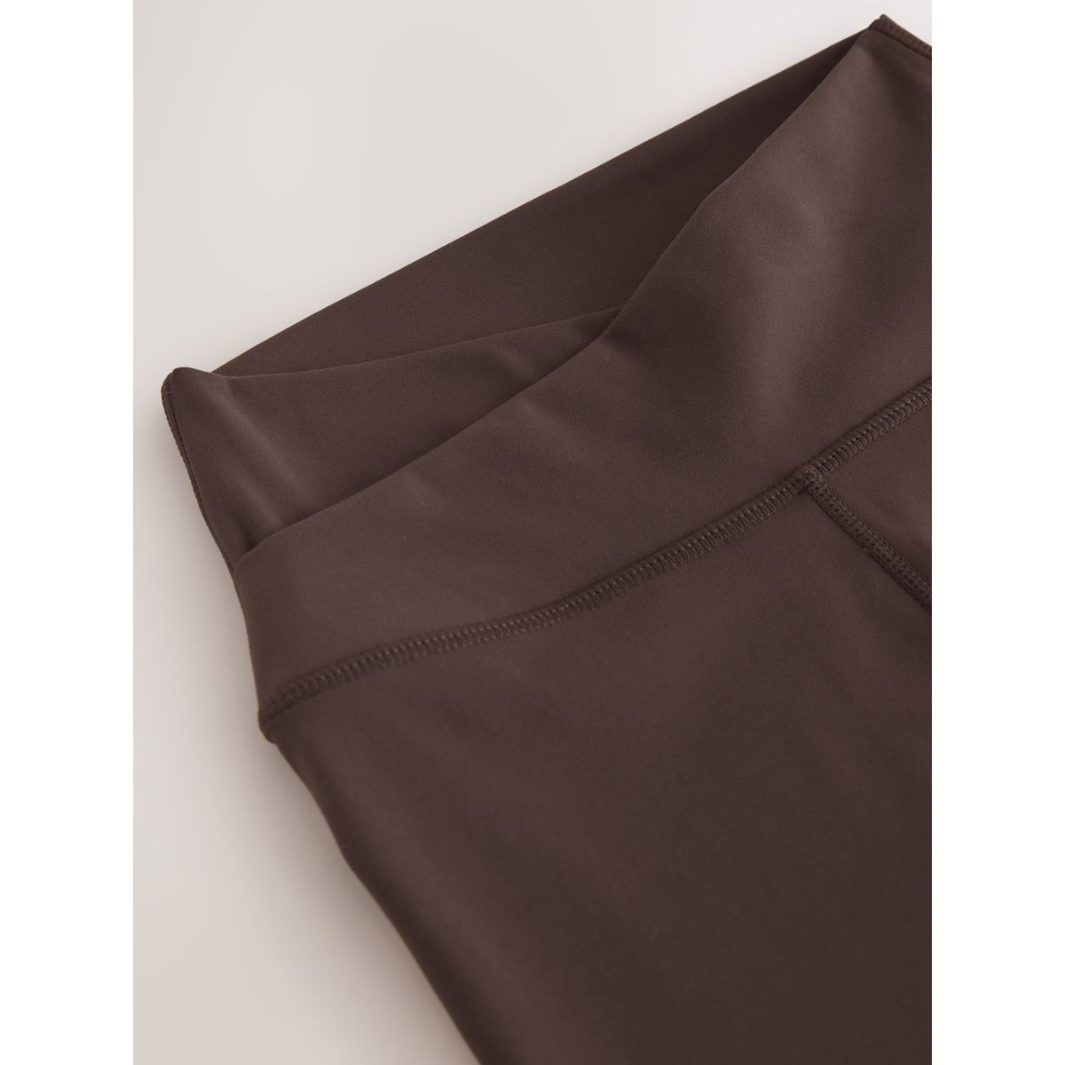 Legging enveloppant de yoga active marron chocolat, NEXT