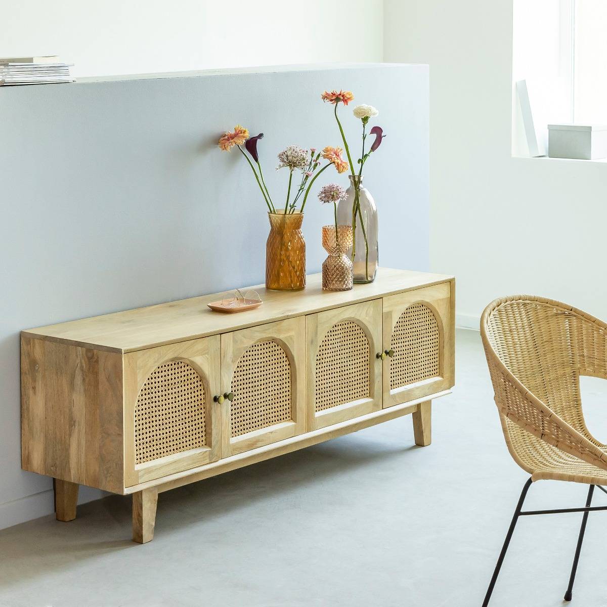 Meuble TV en bois de manguier EDANA bois clair, MADE IN MEUBLES