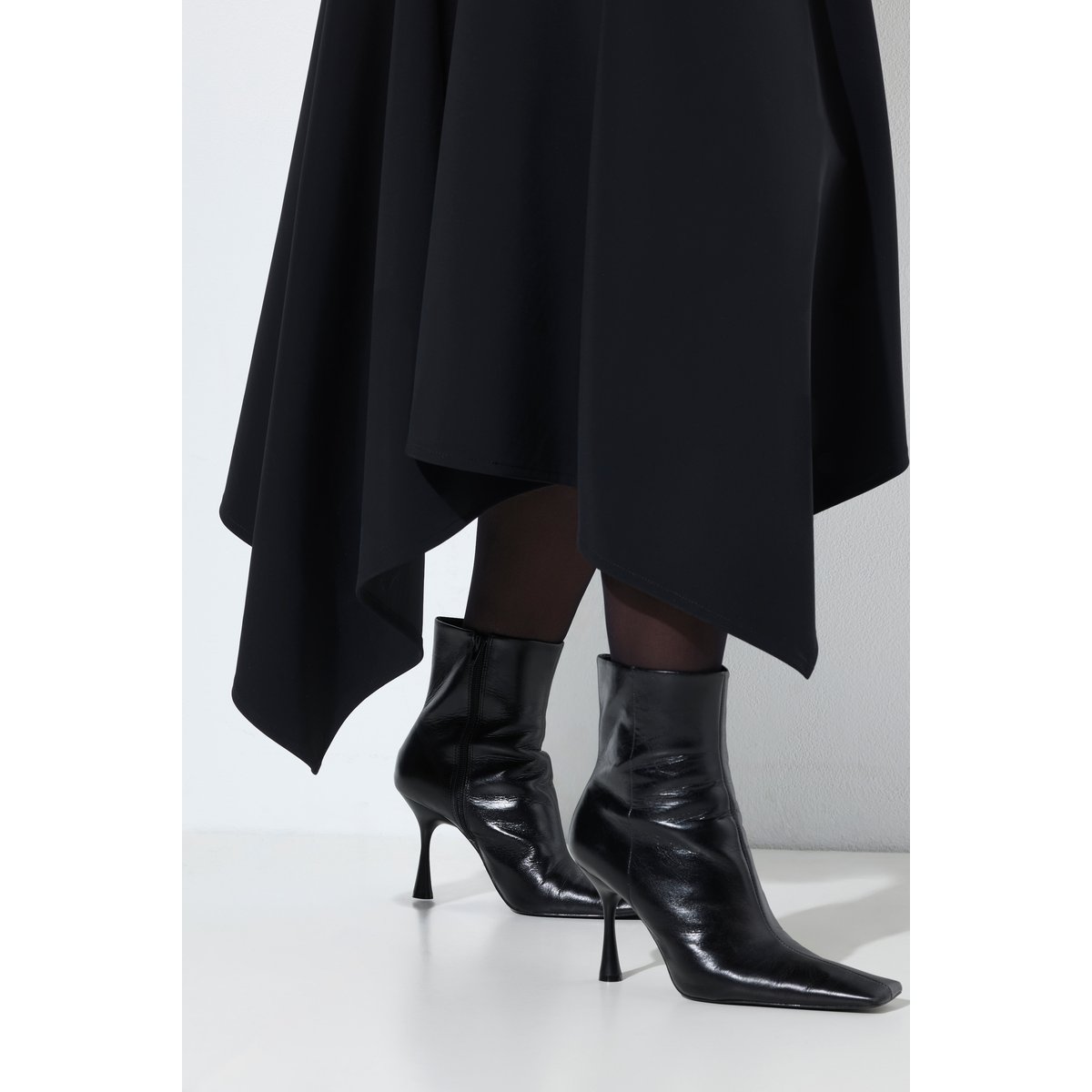 Jupe avec base asymétrique noir, ULLA POPKEN