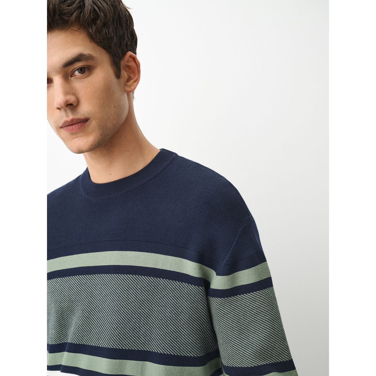 Pull ras du cou à rayures color-block bleu marine, NEXT