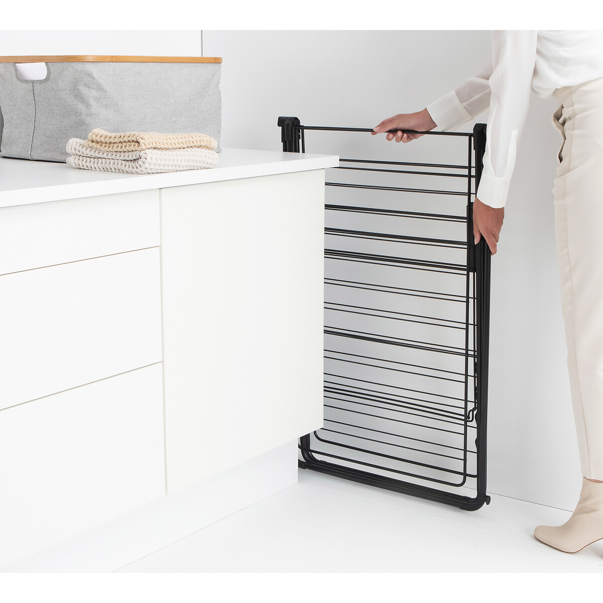 Etendoir à linge Hangon 25m avec porte cintre noir mat, BRABANTIA