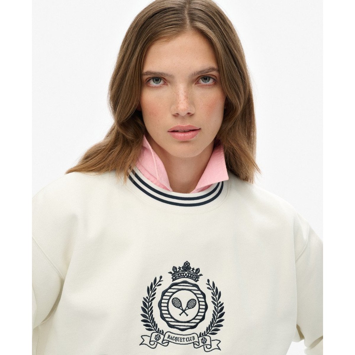 Sweat ample à col rond Country Club blanc cassé, SUPERDRY
