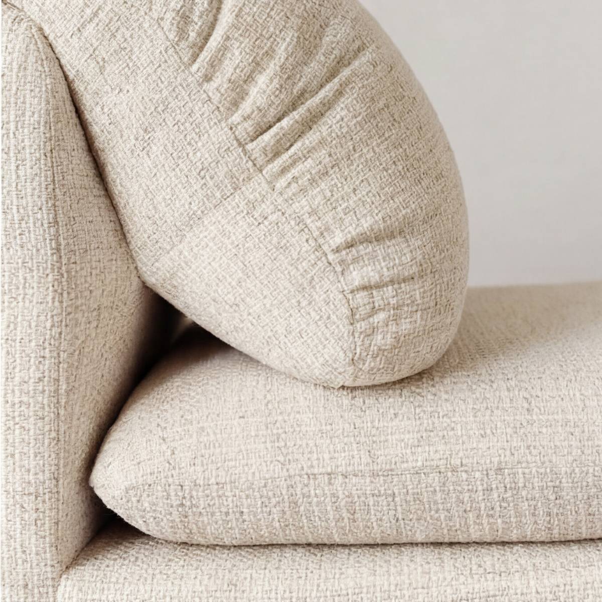 Fauteuil en tissu ARELYA blanc, MADE IN MEUBLES